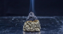 【艾草知識(shí)】灸完的艾灰千萬別扔，它還有這些神奇功效！